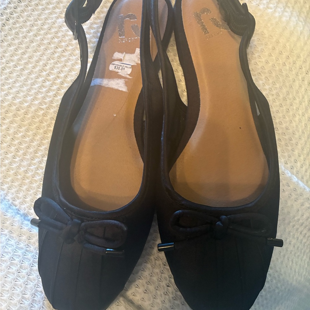 Report Black Women's Flats with Bow Detail
